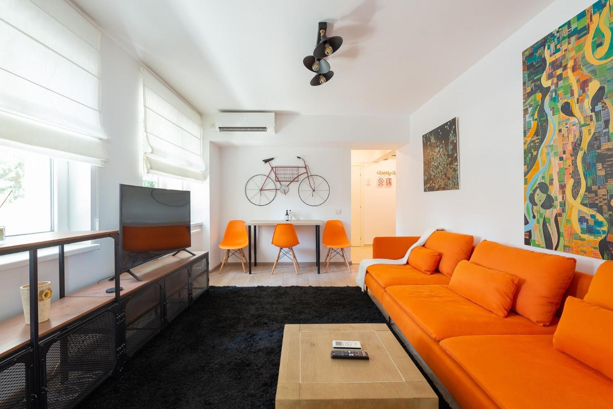 City Center-Cozy One Bedroom Apartment Bukarest Kültér fotó